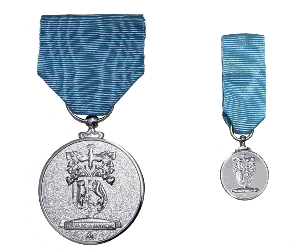Tree of Peace Around the World Commemorative Medal Servare et Manere